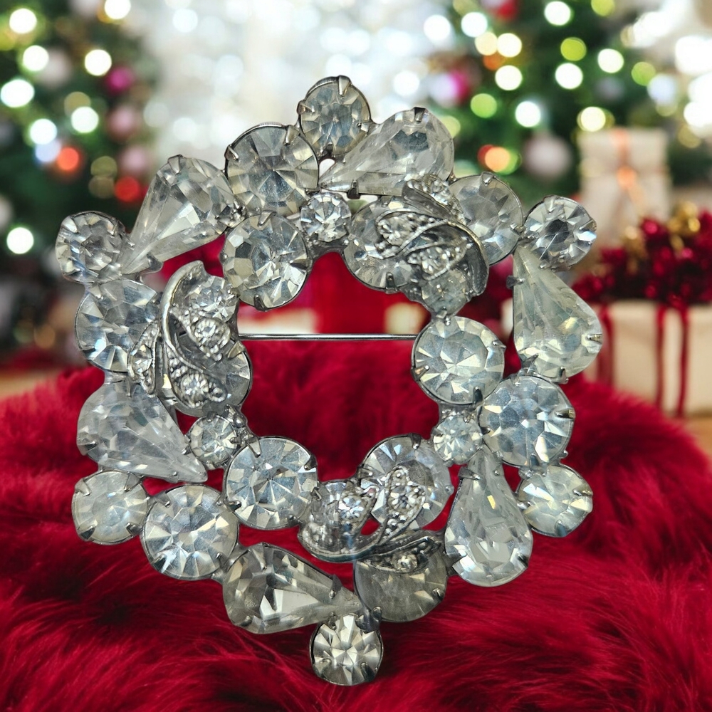 Weiss Signed Elegant Silver Crystal Crest  Brooch